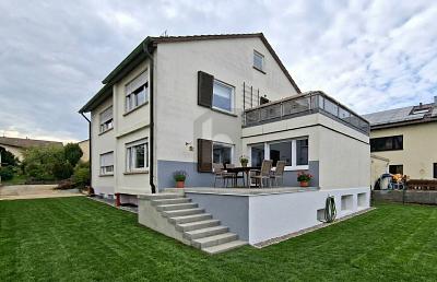 EIN ZUHAUSE MIT MÖGLICHKEITEN - Zweifamilienhaus Sindelfingen | Angebot:26768714